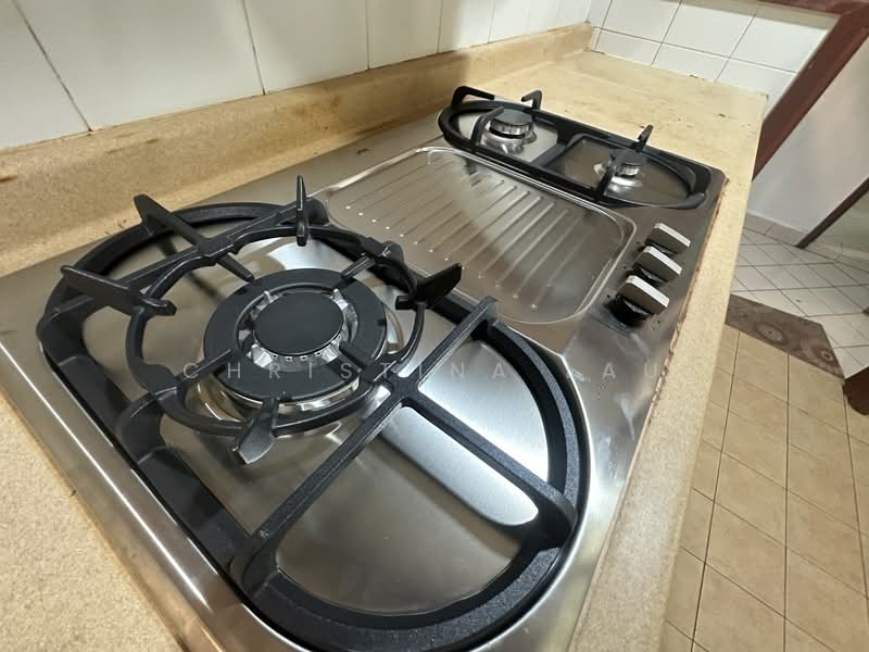 Evergreen Park, 31 Hougang Avenue 7, 3 Bedrooms, 1,076 sqft, Condominium For Rent, by Christina Lau, 500208242 - Kitchen - PropertyGuru.com.sg