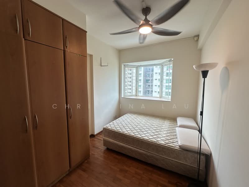 Evergreen Park, 31 Hougang Avenue 7, 3 Bedrooms, 1,076 sqft, Condominium For Rent, by Christina Lau, 500208242 - Bedroom - PropertyGuru.com.sg