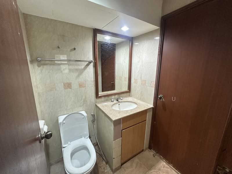 Evergreen Park, 31 Hougang Avenue 7, 3 Bedrooms, 1,076 sqft, Condominium For Rent, by Christina Lau, 500208242 - Bathroom - PropertyGuru.com.sg
