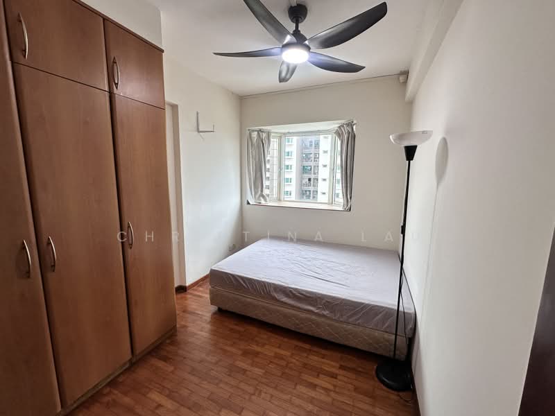 Evergreen Park, 31 Hougang Avenue 7, 3 Bedrooms, 1,076 sqft, Condominium For Rent, by Christina Lau, 500208242 - Bedroom - PropertyGuru.com.sg