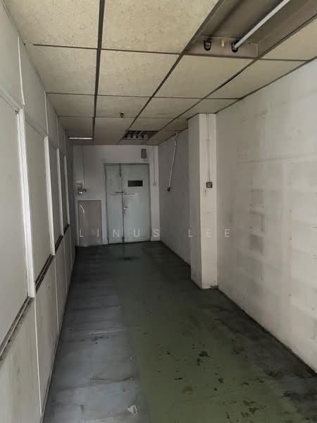 Tong Lee Building, 35 Kallang Pudding Road, 904 sqft, Light Industrial (B1) For Rent, by Linus Lee, 500208256 - Corridor - CommercialGuru.com.sg