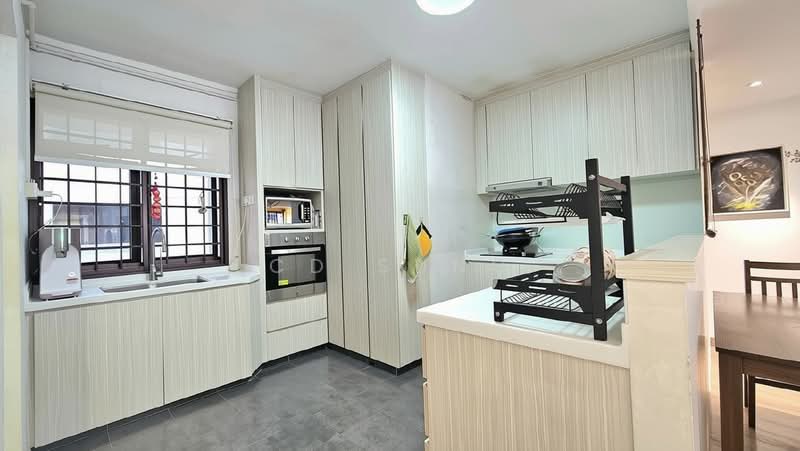 😍❤️CLOSING*** Open Kitchen 5 Room 3 Bed 2 Bath Balcony Huge Yard, , 3 Bedrooms, 1,291 sqft, HDB Flat For Sale, by CD Sung, 500208260 - Kitchen - PropertyGuru.com.sg