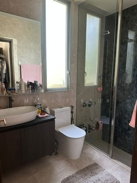 eCO, Bedok South Avenue 3, 2 Bedrooms, 947 sqft, Condominium For Sale, by Manjit Kaur, 500208262 - Bathroom - PropertyGuru.com.sg