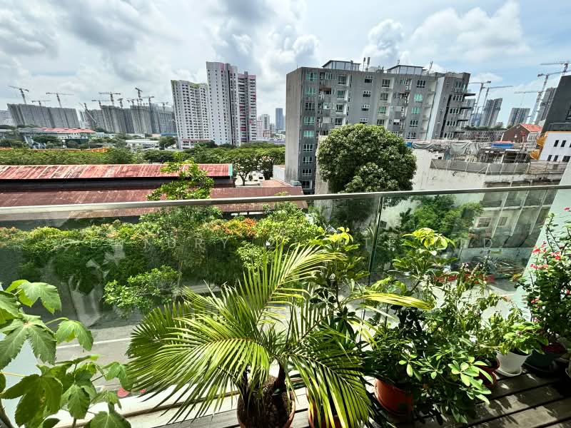 Parc Emily, 5 Mount Emily Road, 1 Bedroom, 579 sqft, Condominium For Rent, by ZHANG LIYING, 500208267 - Balcony - PropertyGuru.com.sg