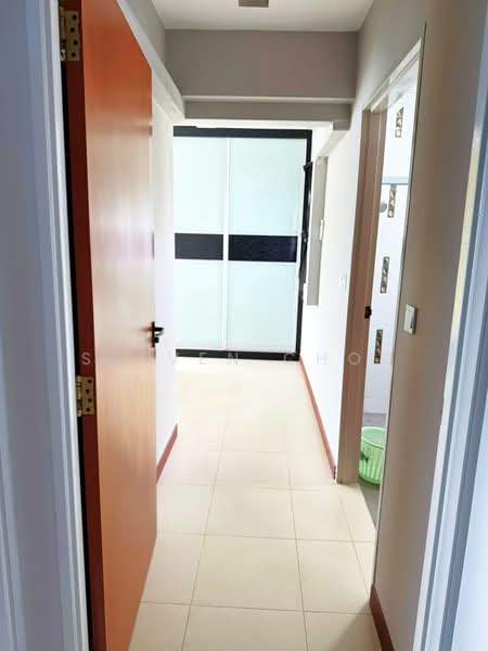 455 Clementi Avenue 3, 455 Clementi Avenue 3, Room Rental, 130 sqft, HDB Flat For Rent, by Steven Choo, 500208279 - Corridor - PropertyGuru.com.sg