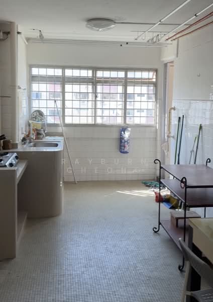 503 Ang Mo Kio Avenue 5, 503 Ang Mo Kio Avenue 5, 2 Bedrooms, 883 sqft, HDB Flat For Sale, by Rayburn Cheong, 500208283 - Kitchen - PropertyGuru.com.sg