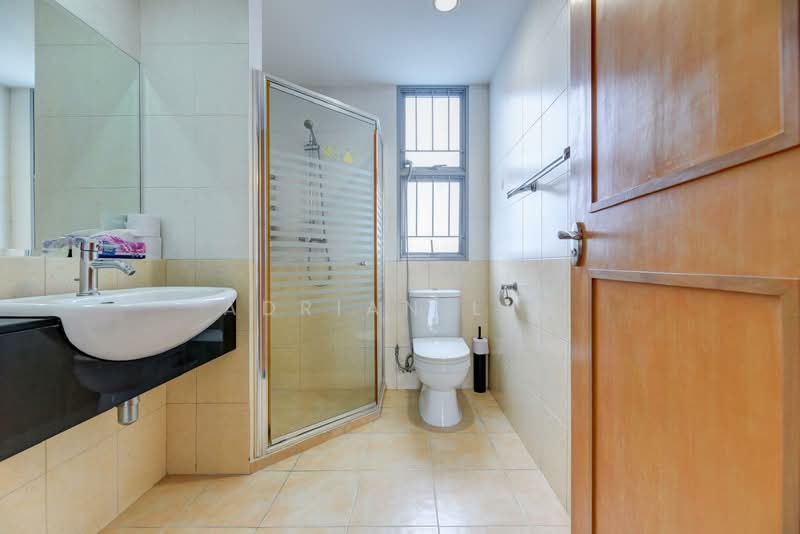 The Alcove, 10 Lorong 27 Geylang Singapore, 3 Bedrooms, 1,324 sqft, Condominium For Rent, by Adrian Lim, 500208300 - Bathroom - PropertyGuru.com.sg