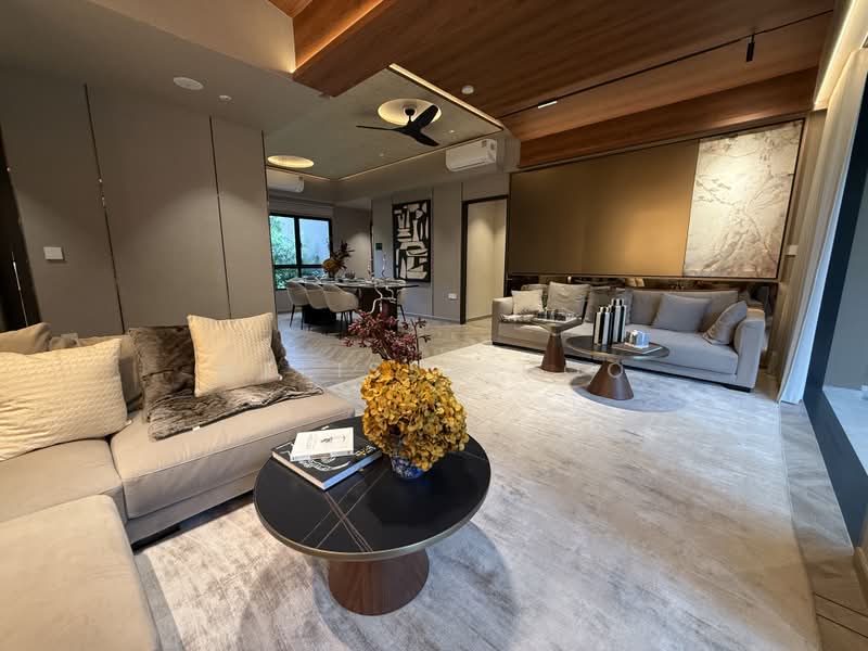 Springleaf Residence, 811 Upper Thomson Road, 5 Bedrooms, 1,453 sqft, Condominium For Sale, by Melissa Hoo, 500208308 - Living Room - PropertyGuru.com.sg