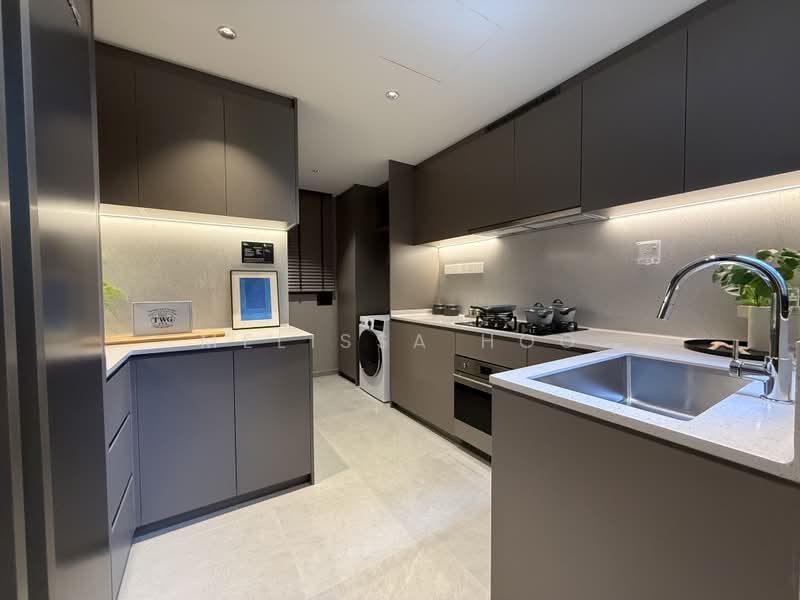 Springleaf Residence, 811 Upper Thomson Road, 5 Bedrooms, 1,453 sqft, Condominium For Sale, by Melissa Hoo, 500208308 - Kitchen - PropertyGuru.com.sg