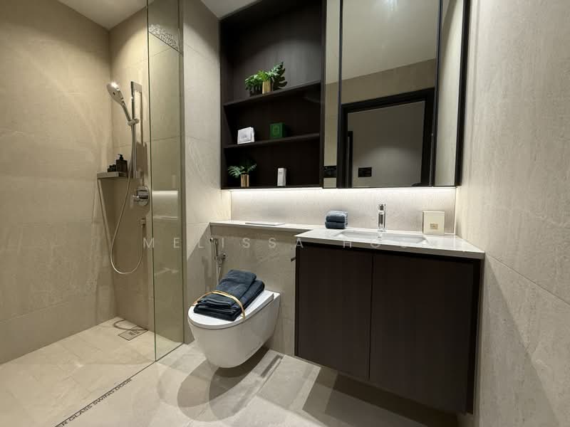 Springleaf Residence, 811 Upper Thomson Road, 5 Bedrooms, 1,453 sqft, Condominium For Sale, by Melissa Hoo, 500208308 - Junior Master Bathroom - PropertyGuru.com.sg