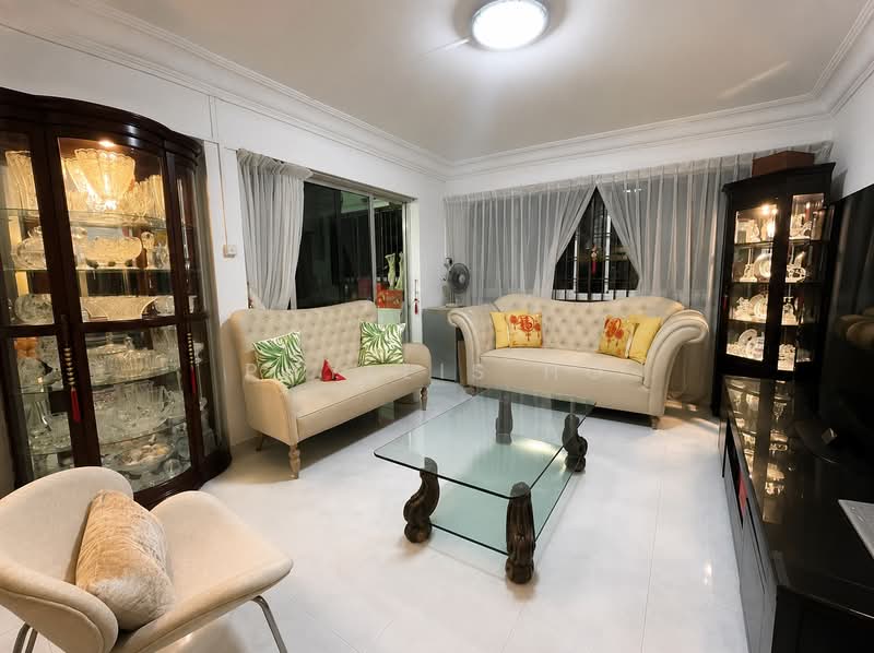 542 Serangoon North Avenue 4, 542 Serangoon North Avenue 4, 3 Bedrooms, 1,582 sqft, HDB Flat For Rent, by Phyllis Ho, 500208313 - Living Room - PropertyGuru.com.sg