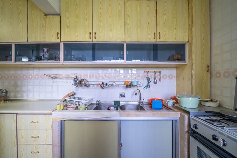 22 Saint George's Road, 22 Saint George's Road, 3 Bedrooms, 1,270 sqft, HDB Flat For Sale, by Yian Wong, 500208320 - Kitchen - PropertyGuru.com.sg