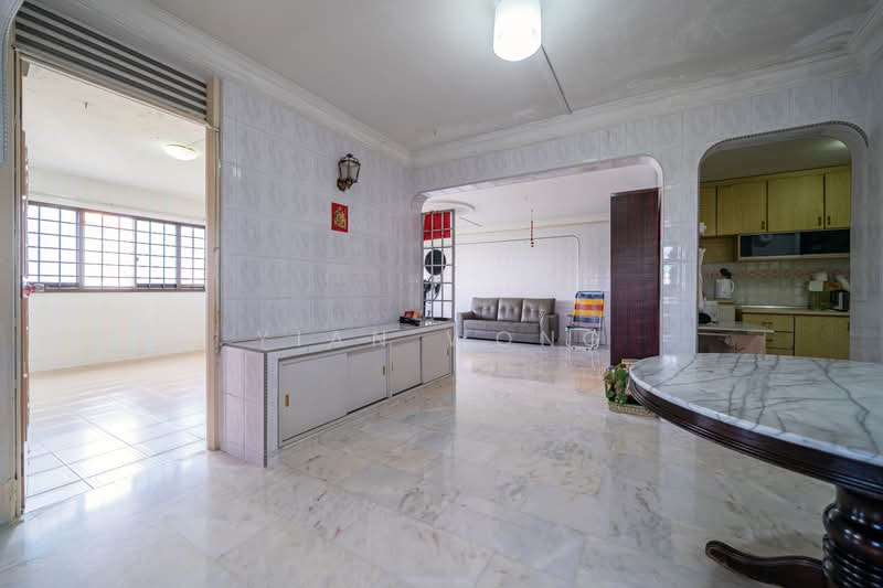 22 Saint George's Road, 22 Saint George's Road, 3 Bedrooms, 1,270 sqft, HDB Flat For Sale, by Yian Wong, 500208320 - Living Room - PropertyGuru.com.sg