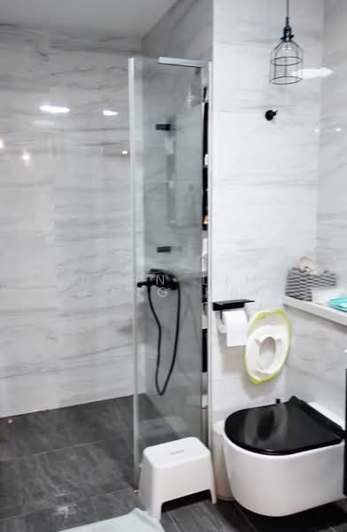 The Alps Residences, 117 Tampines Street 86, 2 Bedrooms, 689 sqft, Condominium For Rent, by John Lim Hong Kai, 500208321 - Bathroom - PropertyGuru.com.sg