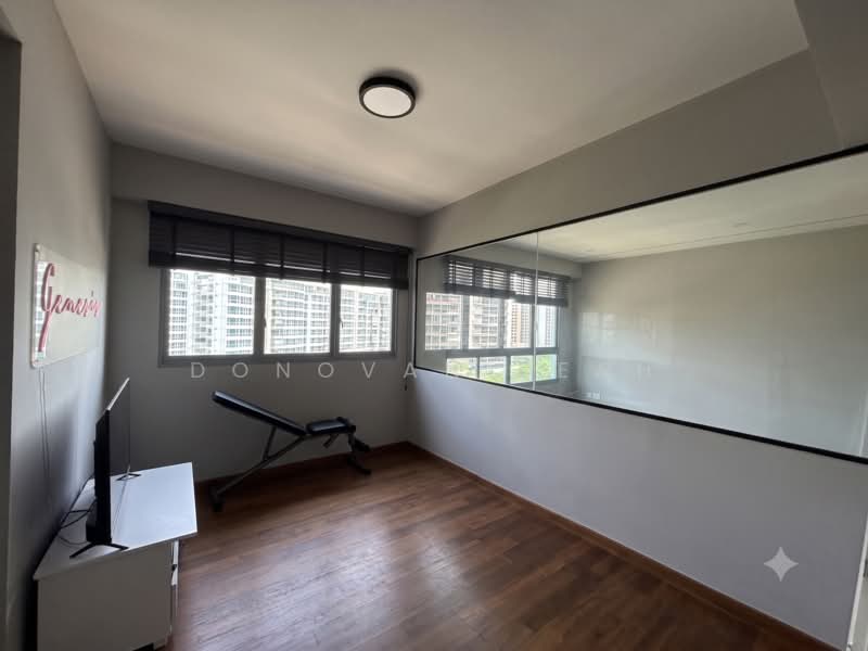 622B Tampines Avenue 12, 622B Tampines Avenue 12, 3 Bedrooms, 1,001 sqft, HDB Flat For Sale, by Donovan Seah, 500208322 - Gym - PropertyGuru.com.sg
