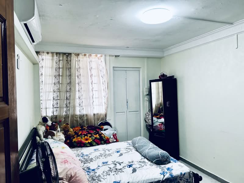165 Bedok South Road, 165 Bedok South Road, 3 Bedrooms, 904 sqft, HDB Flat For Sale, by Isaac Chee, 500208325 - Bedroom - PropertyGuru.com.sg
