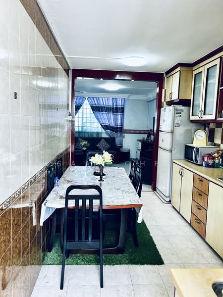 165 Bedok South Road, 165 Bedok South Road, 3 Bedrooms, 904 sqft, HDB Flat For Sale, by Isaac Chee, 500208325 - Kitchen - PropertyGuru.com.sg