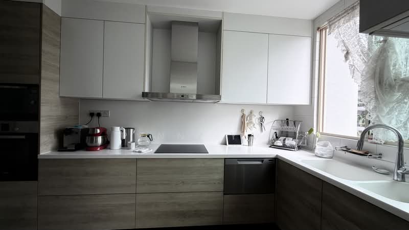 Balmoral 8, 8 Balmoral Road, 3 Bedrooms, 1,841 sqft, Condominium For Sale, by Penny Yap, 500208332 - Kitchen - PropertyGuru.com.sg