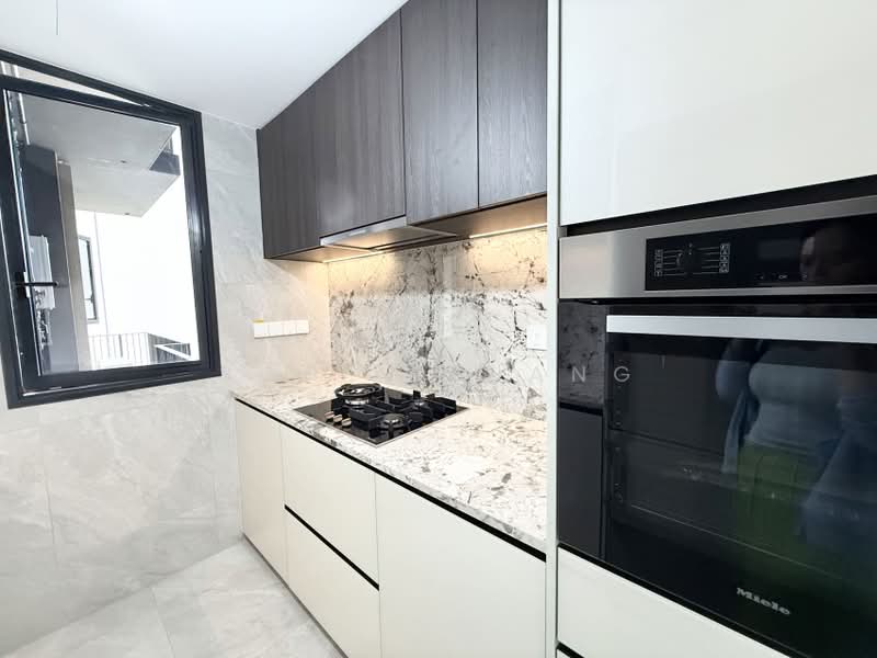 Tembusu Grand, 94 Jalan Tembusu, 3 Bedrooms, 990 sqft, Condominium For Rent, by Sofia Zhang, 500208335 - Kitchen - PropertyGuru.com.sg