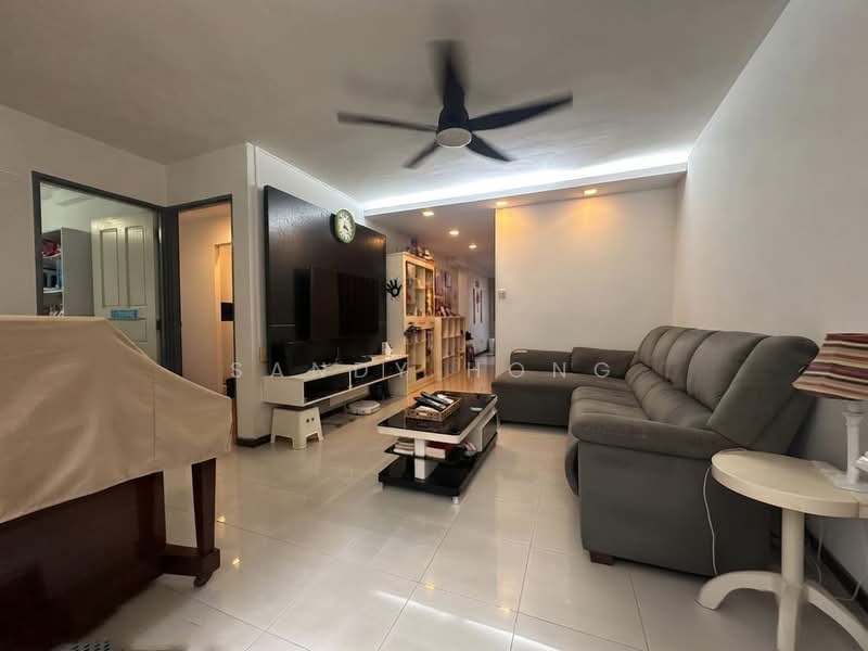 675A Jurong West Street 64, 675A Jurong West Street 64, 3 Bedrooms, 1,184 sqft, HDB Flat For Sale, by Sandy Hong, 500208338 - Living Room - PropertyGuru.com.sg