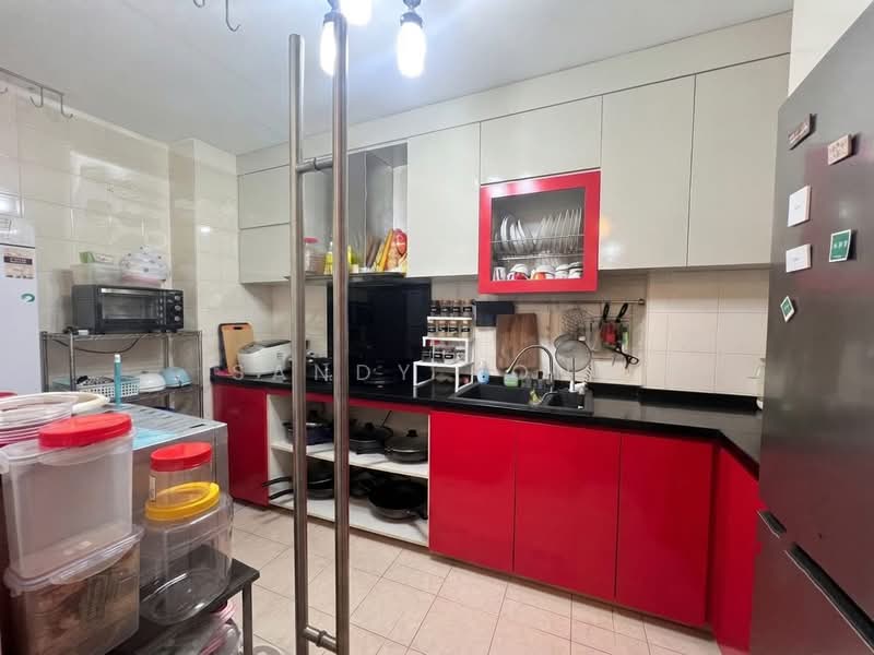 675A Jurong West Street 64, 675A Jurong West Street 64, 3 Bedrooms, 1,184 sqft, HDB Flat For Sale, by Sandy Hong, 500208338 - Kitchen - PropertyGuru.com.sg