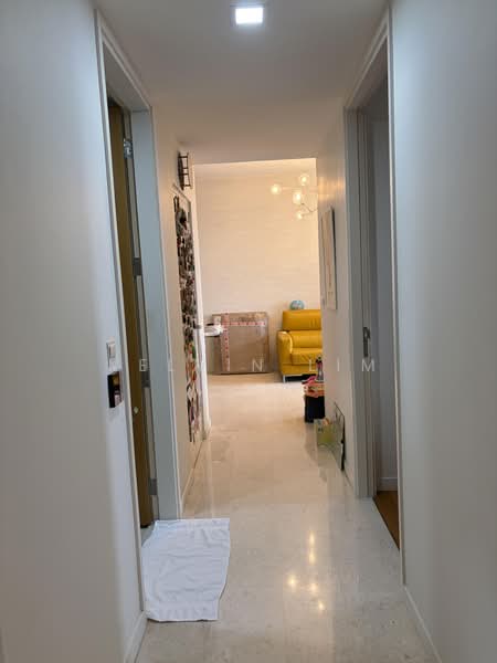 Skies Miltonia, 3 Miltonia Close, 3 Bedrooms, 969 sqft, Condominium For Sale, by Kelvin Lim, 500208339 - Corridor - PropertyGuru.com.sg