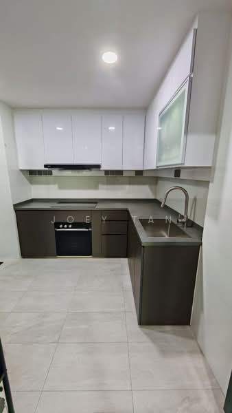 Parc Haven, 12 Lorong Limau, 3 Bedrooms, 1,323 sqft, Condominium For Sale, by Joey Tan, 500208349 - Kitchen - PropertyGuru.com.sg