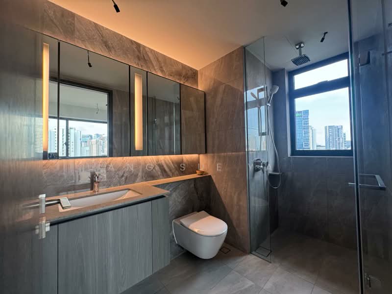 Piccadilly Grand, Northumberland Road, 2 Bedrooms, 710 sqft, Condominium For Sale, by Ang Sue Ya, 500208350 - Bathroom - PropertyGuru.com.sg