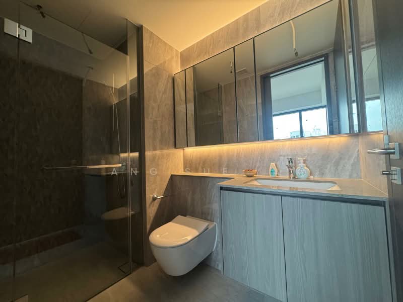 Piccadilly Grand, Northumberland Road, 2 Bedrooms, 710 sqft, Condominium For Sale, by Ang Sue Ya, 500208350 - Bathroom - PropertyGuru.com.sg