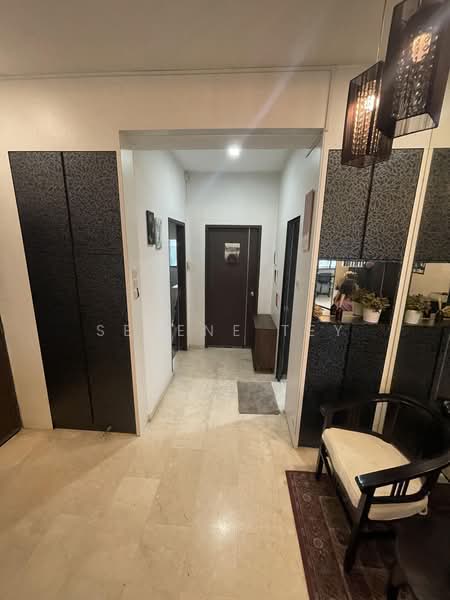 Hoot Kiam Mansion, 25 Hoot Kiam Road, 4 Bedrooms, 1,464 sqft, Walk-up Apartment For Rent, by Serene Tey, 500208357 - Entrance - PropertyGuru.com.sg