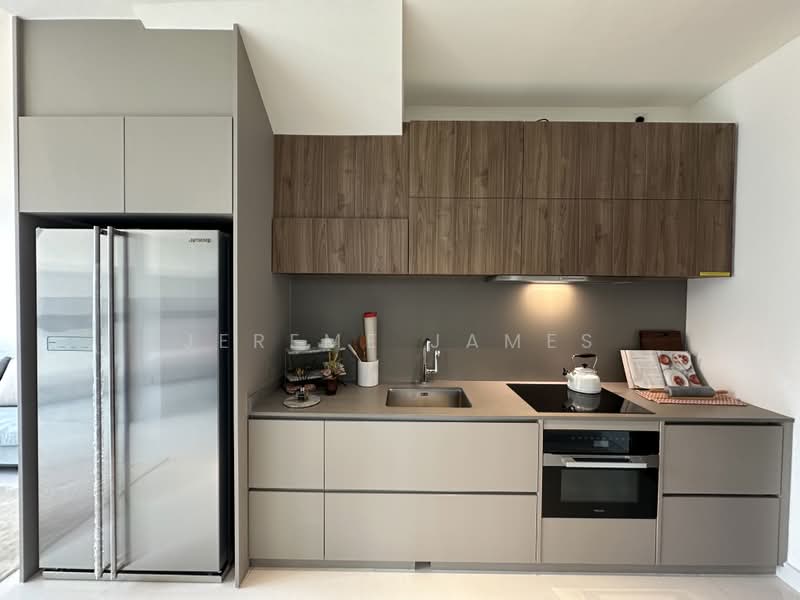 Parksuites, 26 Holland Grove Road, 3 Bedrooms, 1,421 sqft, Condominium For Sale, by Jereme James, 500208368 - Kitchen - PropertyGuru.com.sg