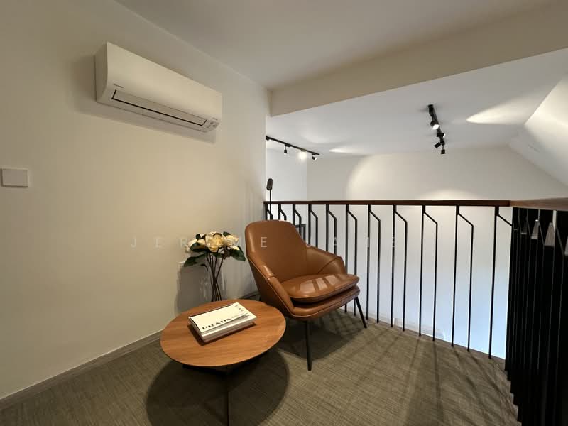 Parksuites, 26 Holland Grove Road, 3 Bedrooms, 1,421 sqft, Condominium For Sale, by Jereme James, 500208368 - Master Loft - PropertyGuru.com.sg