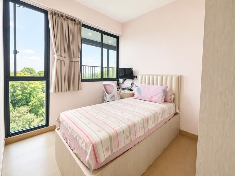 Treasure at Tampines, 37 Tampines Lane, 3 Bedrooms, 1,087 sqft, Condominium For Sale, by Daphne Tan, 500208374 - Bedroom - PropertyGuru.com.sg