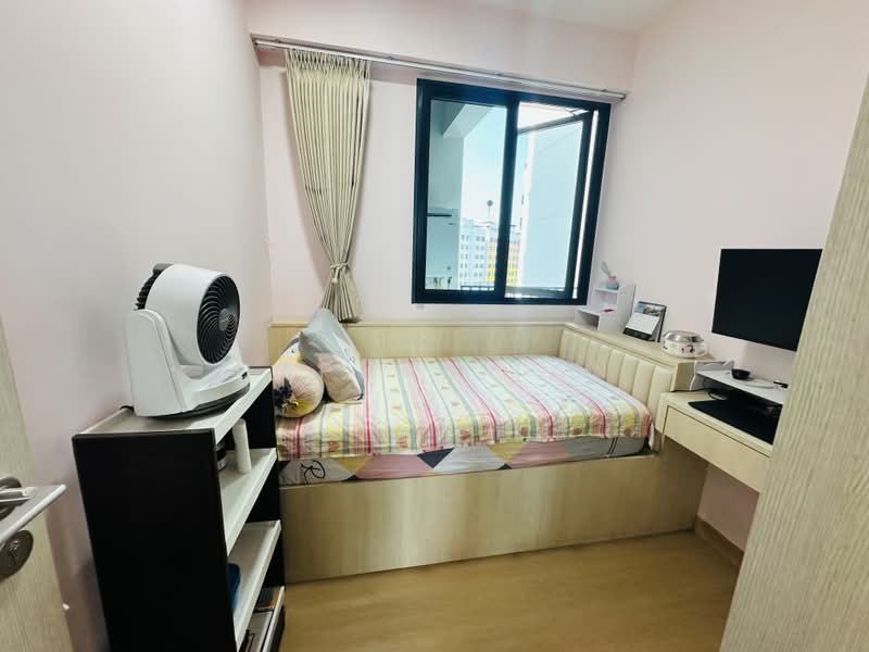 Treasure at Tampines, 37 Tampines Lane, 3 Bedrooms, 1,087 sqft, Condominium For Sale, by Daphne Tan, 500208374 - Bedroom - PropertyGuru.com.sg