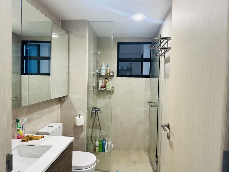 Treasure at Tampines, 37 Tampines Lane, 3 Bedrooms, 1,087 sqft, Condominium For Sale, by Daphne Tan, 500208374 - Bathroom - PropertyGuru.com.sg