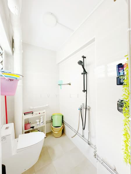 153 Bishan Street 13, 153 Bishan Street 13, Room Rental, 100 sqft, HDB Flat For Rent, by Ivy Lee, 500208381 - Bathroom - PropertyGuru.com.sg