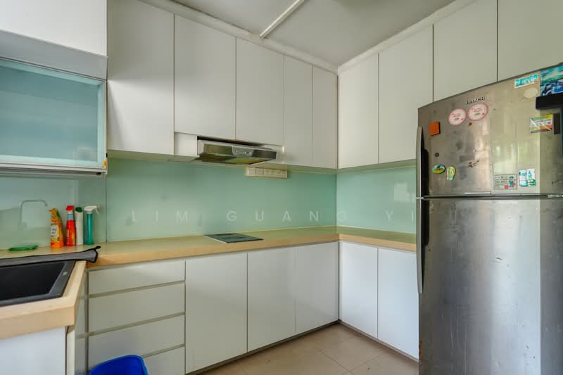 277 Yishun Street 22, 277 Yishun Street 22, 4 Bedrooms, 1,572 sqft, HDB Flat For Sale, by Lim Guang Yi, 500208400 - Kitchen - PropertyGuru.com.sg