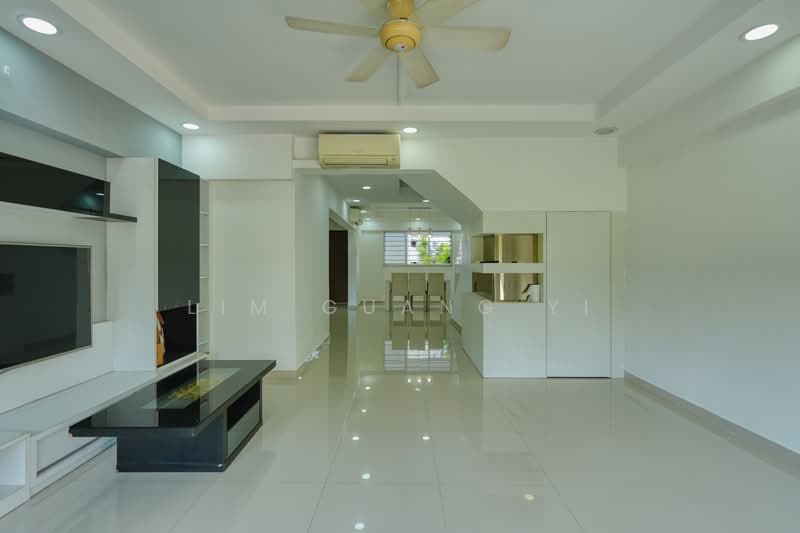 277 Yishun Street 22, 277 Yishun Street 22, 4 Bedrooms, 1,572 sqft, HDB Flat For Sale, by Lim Guang Yi, 500208400 - Living Room - PropertyGuru.com.sg