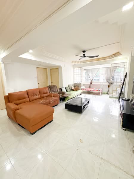 706 Pasir Ris Drive 10, 706 Pasir Ris Drive 10, 3 Bedrooms, 1,334 sqft, HDB Flat For Sale, by Multazam Shah, 500208410 - Living Room - PropertyGuru.com.sg
