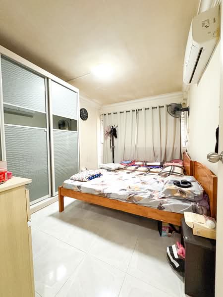 706 Pasir Ris Drive 10, 706 Pasir Ris Drive 10, 3 Bedrooms, 1,334 sqft, HDB Flat For Sale, by Multazam Shah, 500208410 - Bedroom - PropertyGuru.com.sg