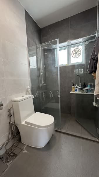 680A Jurong West Central 1, 680A Jurong West Central 1, 4 Bedrooms, 1,442 sqft, HDB Flat For Sale, by Jean Chua, 500208423 - Bathroom - PropertyGuru.com.sg