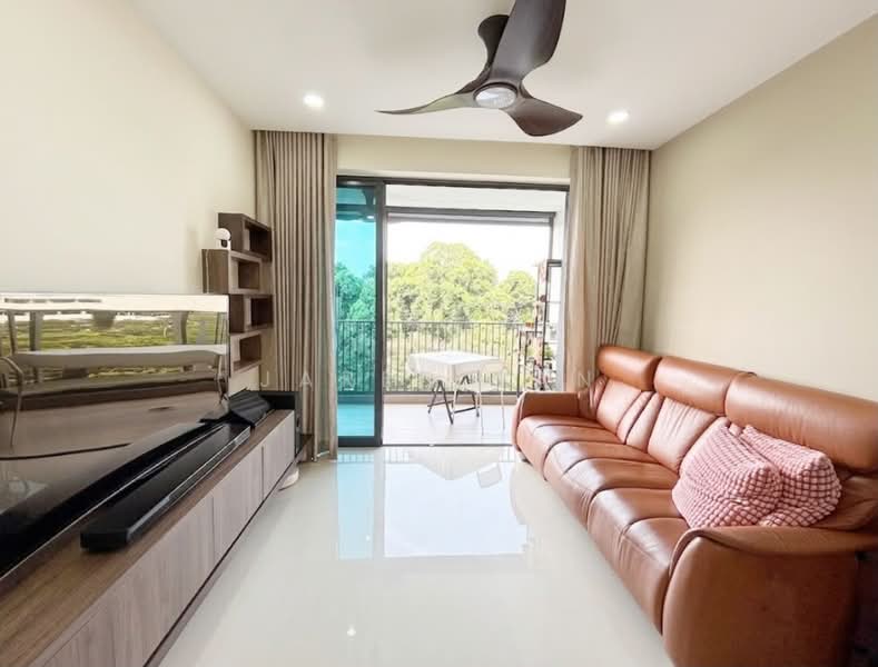 Treasure at Tampines, 37 Tampines Lane, 3 Bedrooms, 1,087 sqft, Condominium For Sale, by Jared Yan, 500208425 - Living Room - PropertyGuru.com.sg