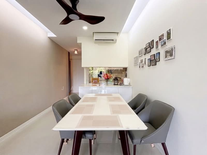 Treasure at Tampines, 37 Tampines Lane, 3 Bedrooms, 1,087 sqft, Condominium For Sale, by Jared Yan, 500208425 - Dining Room - PropertyGuru.com.sg