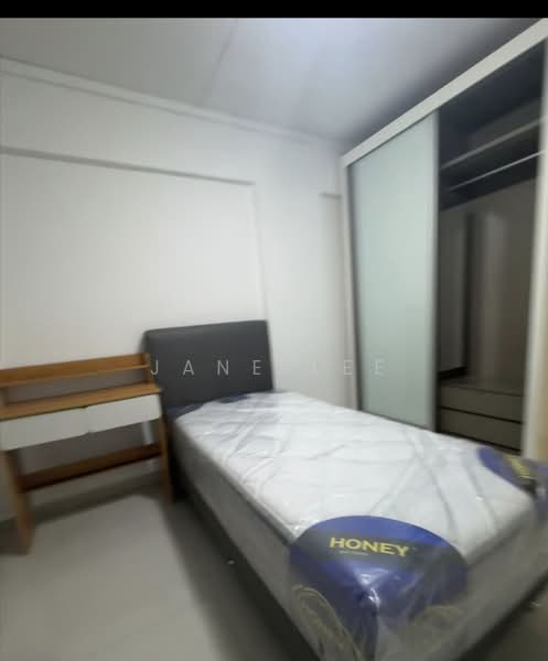 45 Telok Blangah Drive, 45 Telok Blangah Drive, 3 Bedrooms, 600 sqft, HDB Flat For Rent, by Jane Lee, 500208428 - Bedroom - PropertyGuru.com.sg