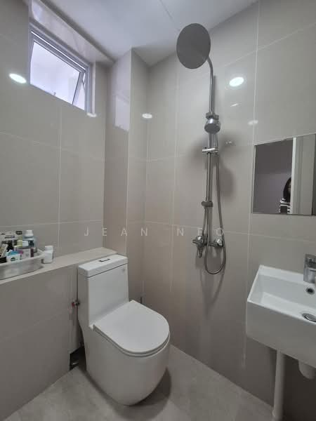 Kim Sia Court, 1 Jalan Jintan, Room Rental, 150 sqft, Apartment For Rent, by Jean Neo, 500208431 - Ensuite Bathroom - PropertyGuru.com.sg