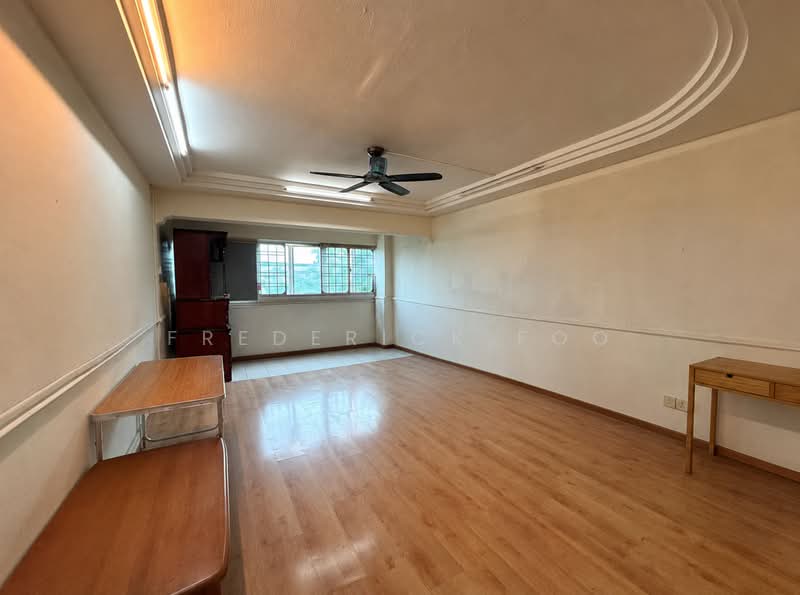 51 Teban Gardens Road, 51 Teban Gardens Road, 3 Bedrooms, 1,528 sqft, HDB Flat For Sale, by Frederick Foo, 500208441 - Living Room - PropertyGuru.com.sg