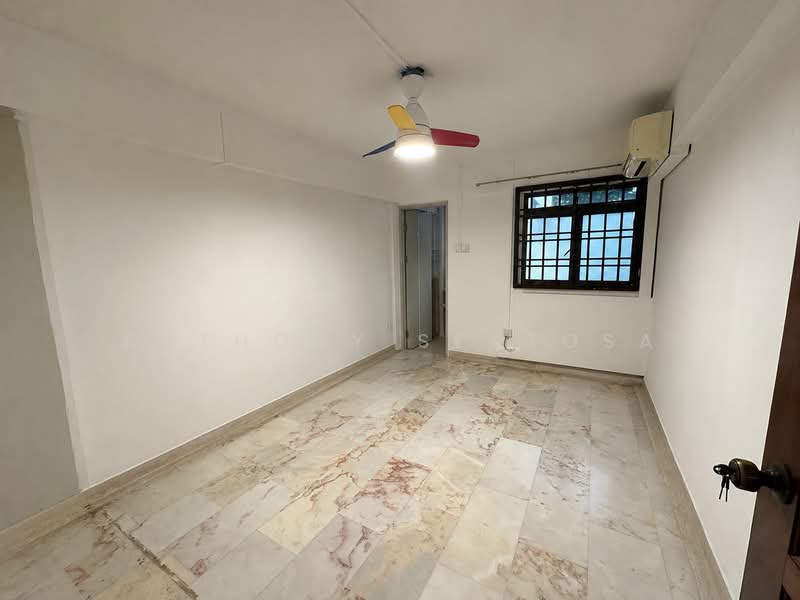 573 Cheng San Court, 573 Ang Mo Kio Avenue 3, 3 Bedrooms, 968 sqft, HDB Flat For Rent, by Anthony Sentosa, 500208452 - Master Bedroom - PropertyGuru.com.sg