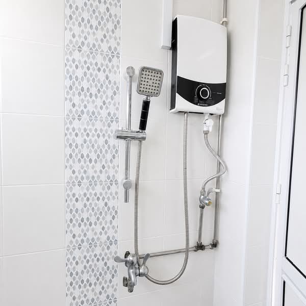 230 Ang Mo Kio Avenue 3, 230 Ang Mo Kio Avenue 3, Room Rental, 100 sqft, HDB Flat For Rent, by Abby Lee, 500208454 - Bathroom - PropertyGuru.com.sg