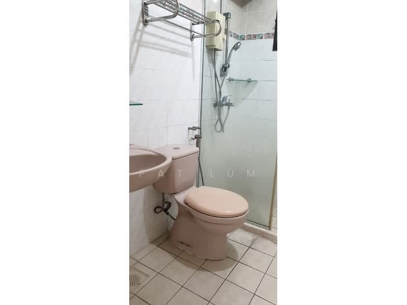 108C Mcnair Road, 108C Mcnair Road, 3 Bedrooms, 926 sqft, HDB Flat For Sale, by Pat Lum, 500208459 - Bathroom - PropertyGuru.com.sg