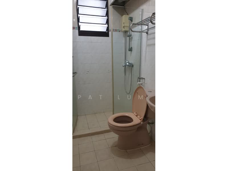 108C Mcnair Road, 108C Mcnair Road, 3 Bedrooms, 926 sqft, HDB Flat For Sale, by Pat Lum, 500208459 - Bathroom - PropertyGuru.com.sg